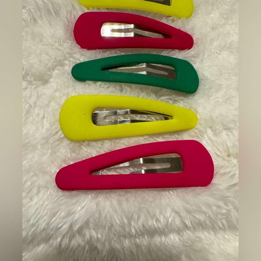 Colorful clips - Picture 3 of 3